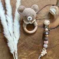 Baby-Greifling Baer aus Bio-Baumwolle und Buchenholz von AK-MADEWITHLOVE