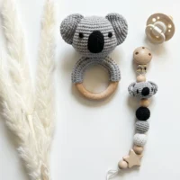 Gehäkelte Rassel & Schnullerkette Koala