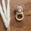Baby-Greifling Baer aus Bio-Baumwolle und Buchenholz von AK-MADEWITHLOVE